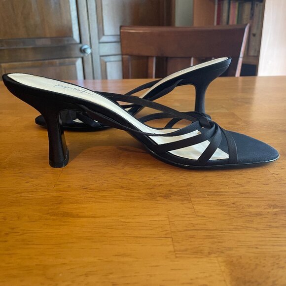 Size 6.5 Jacqueline Ferrar black strappy elegant 3" high heeled sandals - Picture 4 of 11